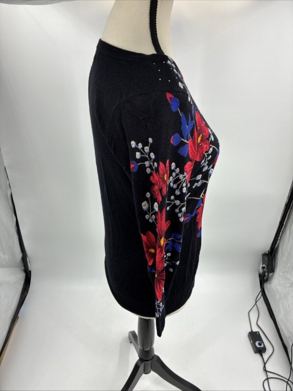 Emily Daniels Womens Petite Small Black Floral Sweater Red Blue 3/4 Sleeve - Picture 5 of 9